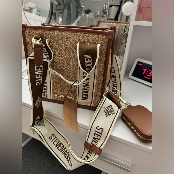 Brand New Steve Madden Straw Satchel ✨ - Picture 1 of 6